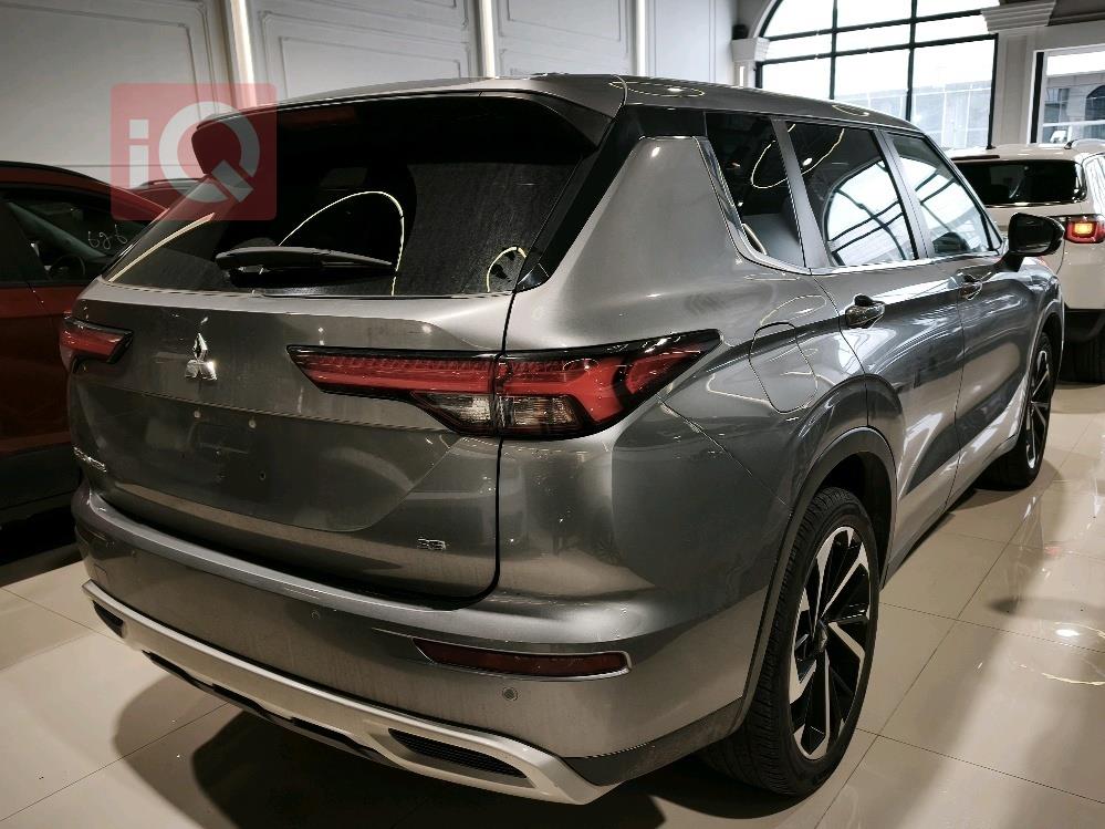 میتسوبیشی ئاوتلاندەر